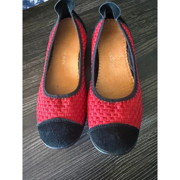 Bernie Mev Bella Me Red and Black Woven Ballet Flats Sz. 8 - Picture 1 of 6